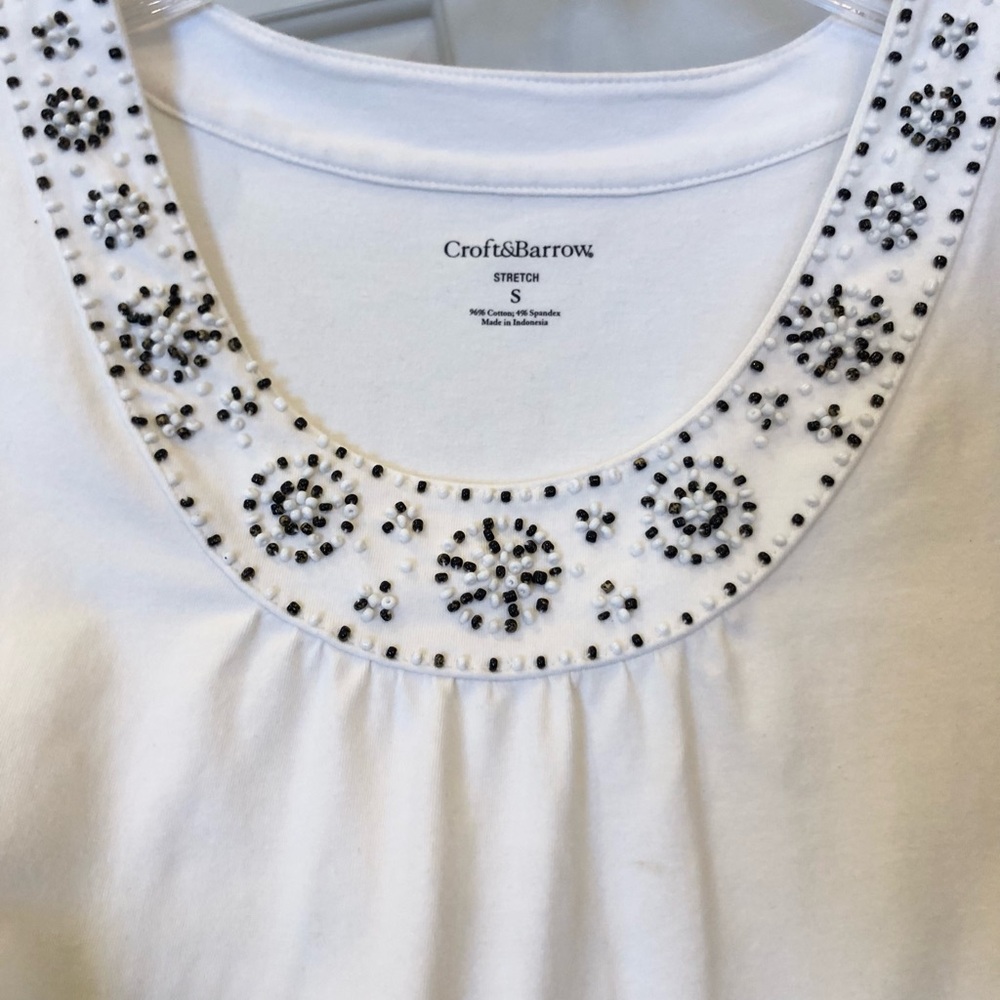 Croft & Barrow Top White Embellished neckline Blouse Size Small Beaded collar Wm